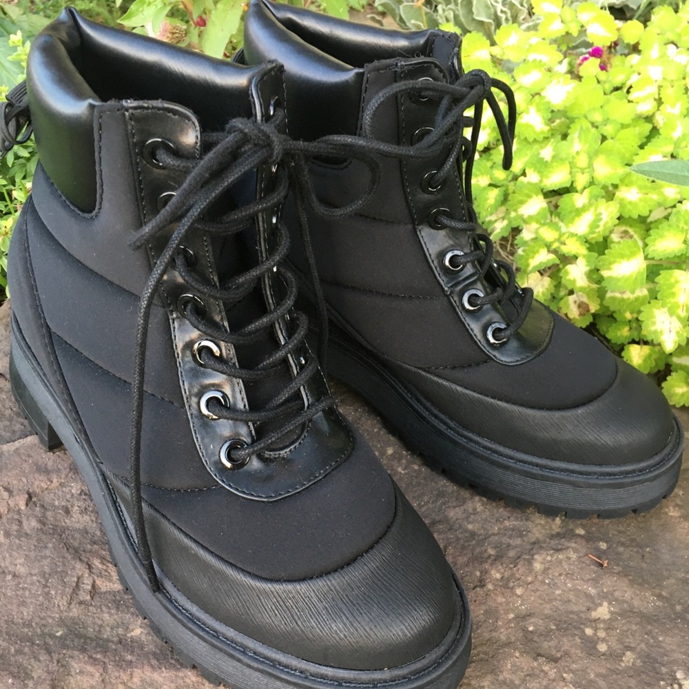 🖤 Zara Black Lace up Combats 🖤😊 - Picture 1 of 8